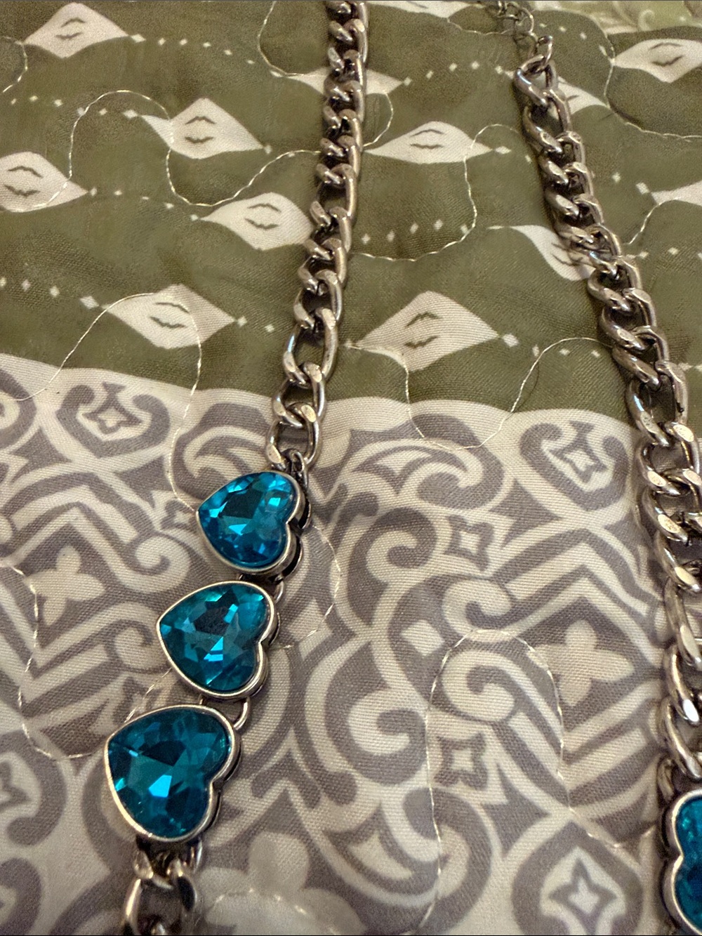 Silver Chain Necklace with Blue Heart Gemstones - Picture 4 of 7